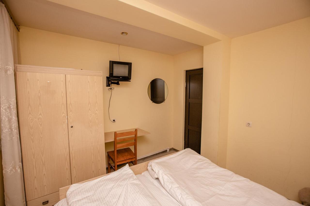 Arsego Hostel Vanadzor Exterior foto